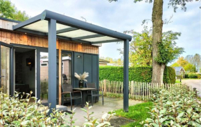 Stunning Home In Heinkenszand With Wifi
